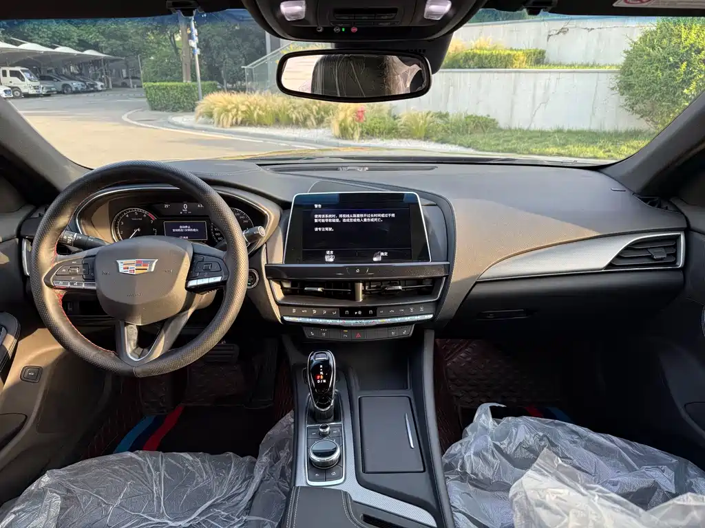 Cadillac CT5 — миниатюра 16