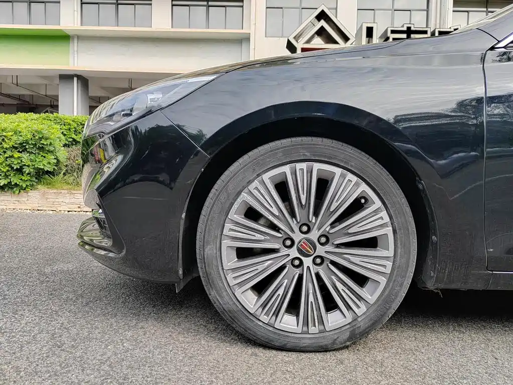 Hongqi Hongqi H5 — миниатюра 10