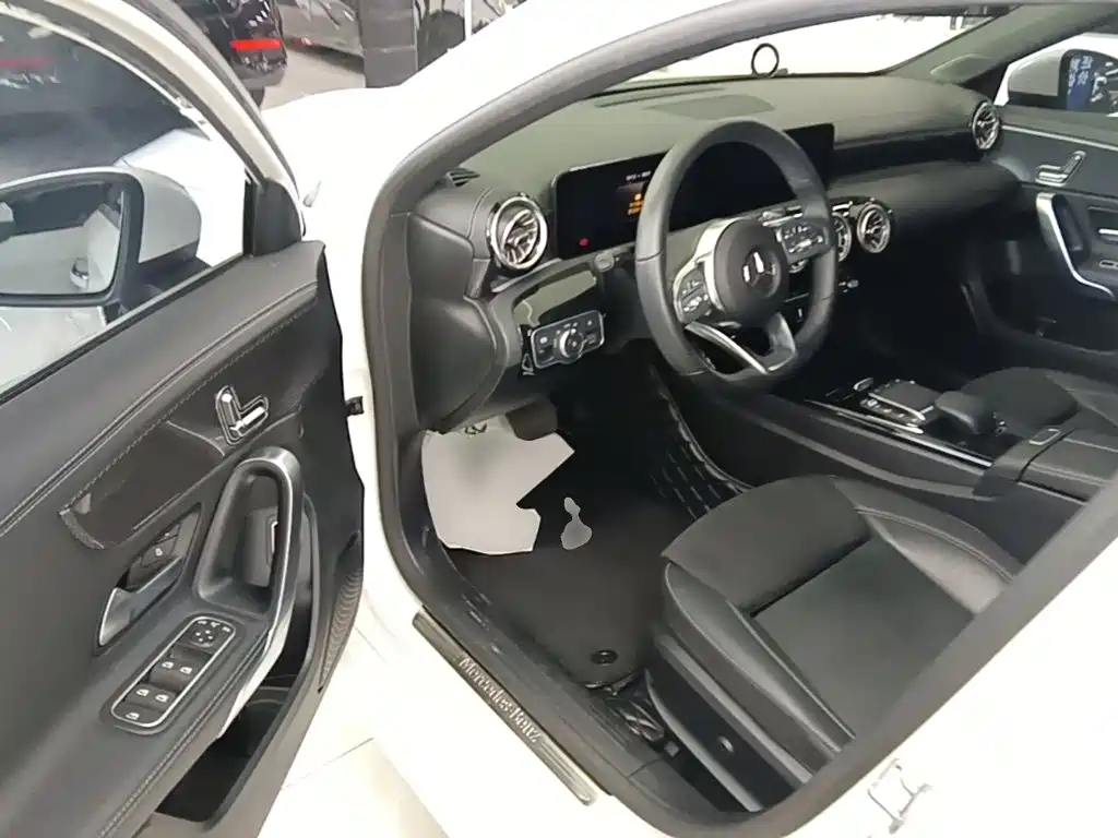 Mercedes-Benz A-Class — миниатюра 16