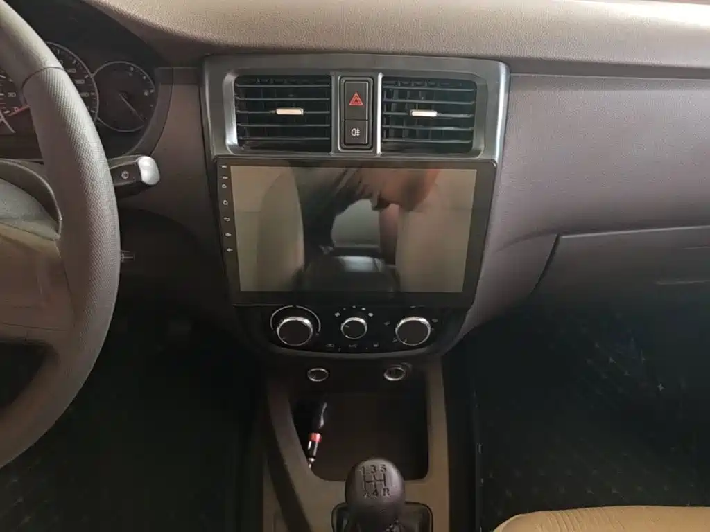 Wuling Rongguang V — миниатюра 13
