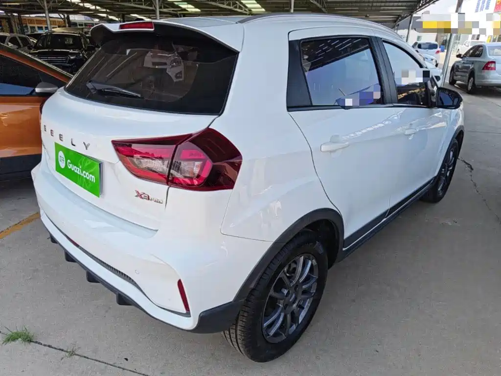 Geely Vision X3 — миниатюра 7