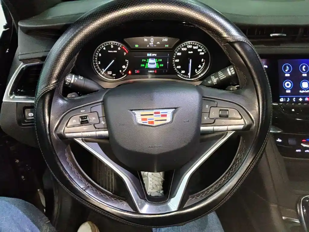 Cadillac XT6 — миниатюра 11