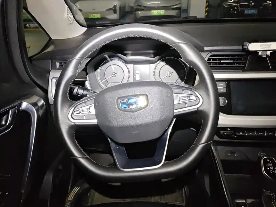 Geely Vision X3 — миниатюра 15