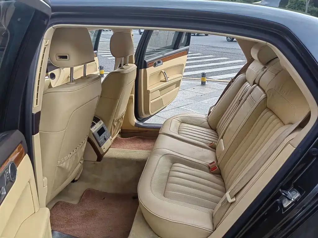 Volkswagen Phaeton — миниатюра 14