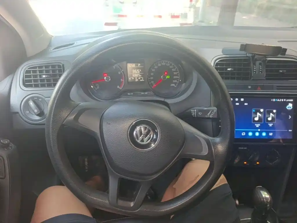 Volkswagen Polo — миниатюра 11