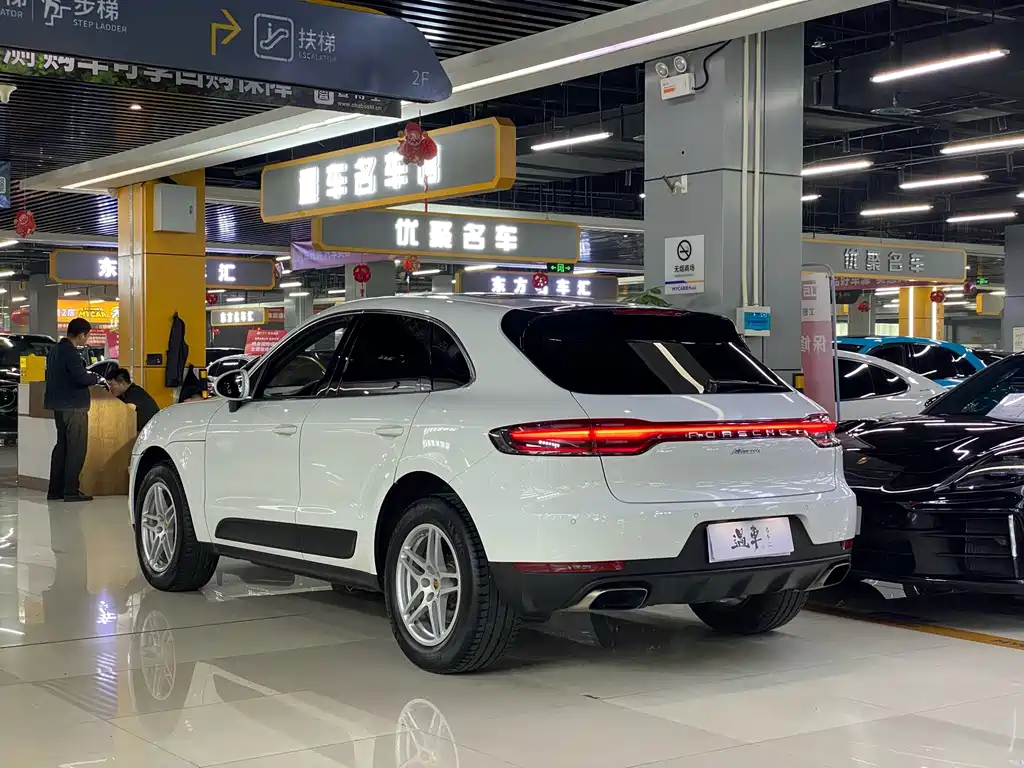 Porsche Macan — миниатюра 17