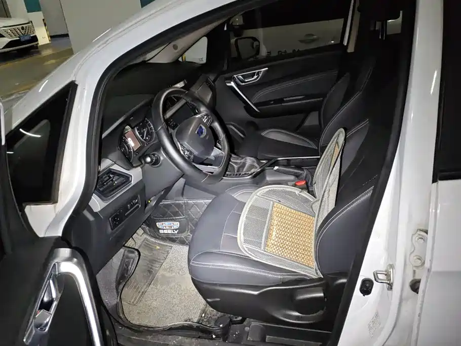 Geely Vision X3 — миниатюра 9