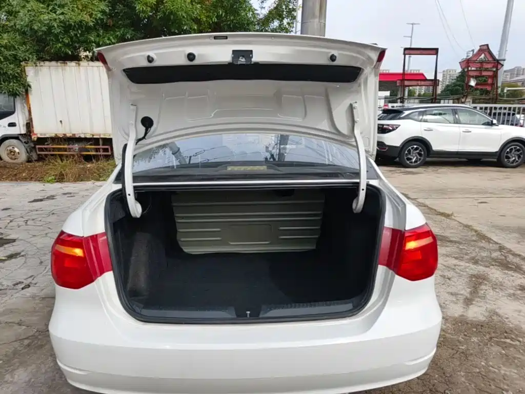 Volkswagen Jetta — миниатюра 19