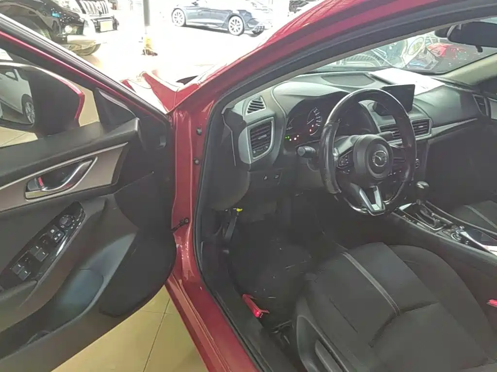 Mazda 3 Axela — миниатюра 16