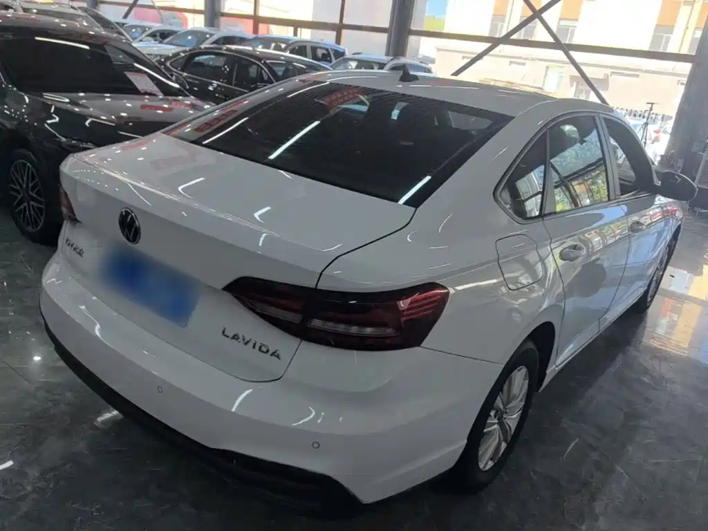 Volkswagen Lavida — миниатюра 7