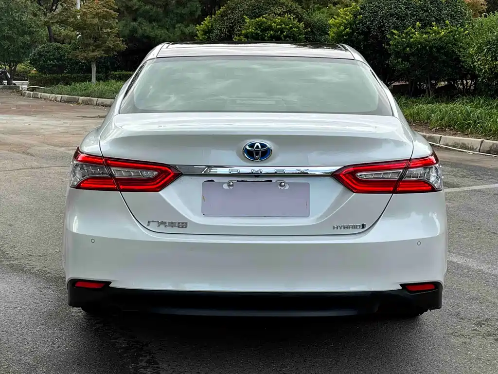 Toyota Camry — миниатюра 5