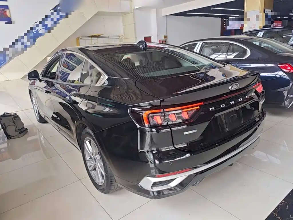 Ford Mondeo — миниатюра 5