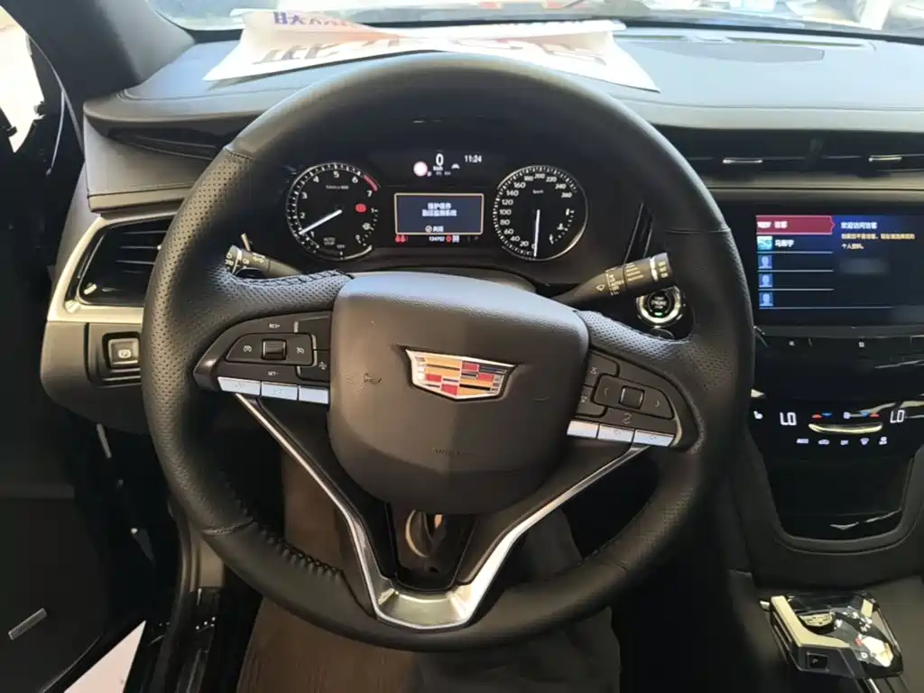 Cadillac XT6 — миниатюра 11