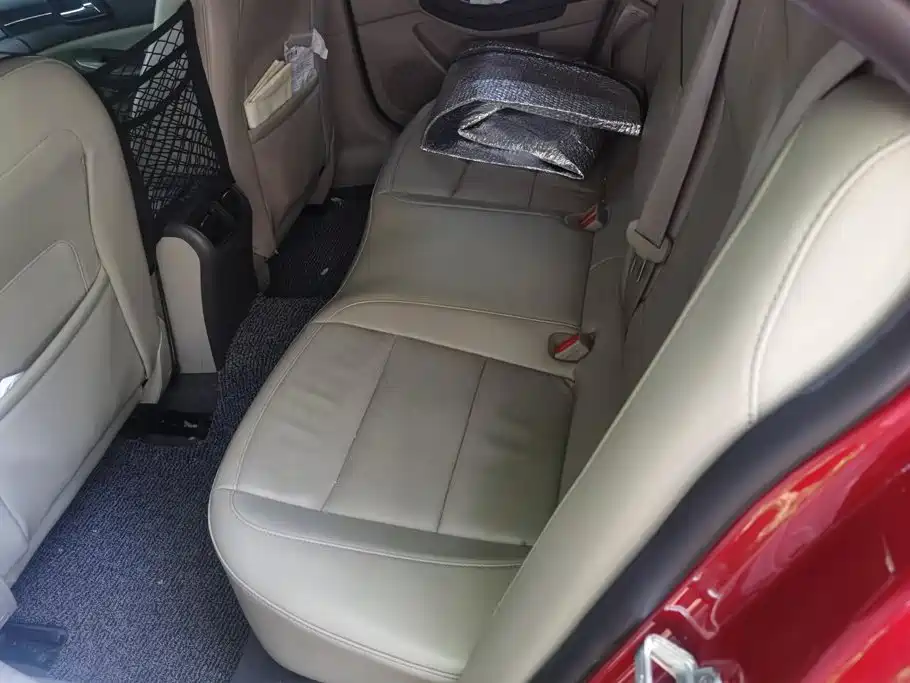 Chevrolet Malibu — миниатюра 11