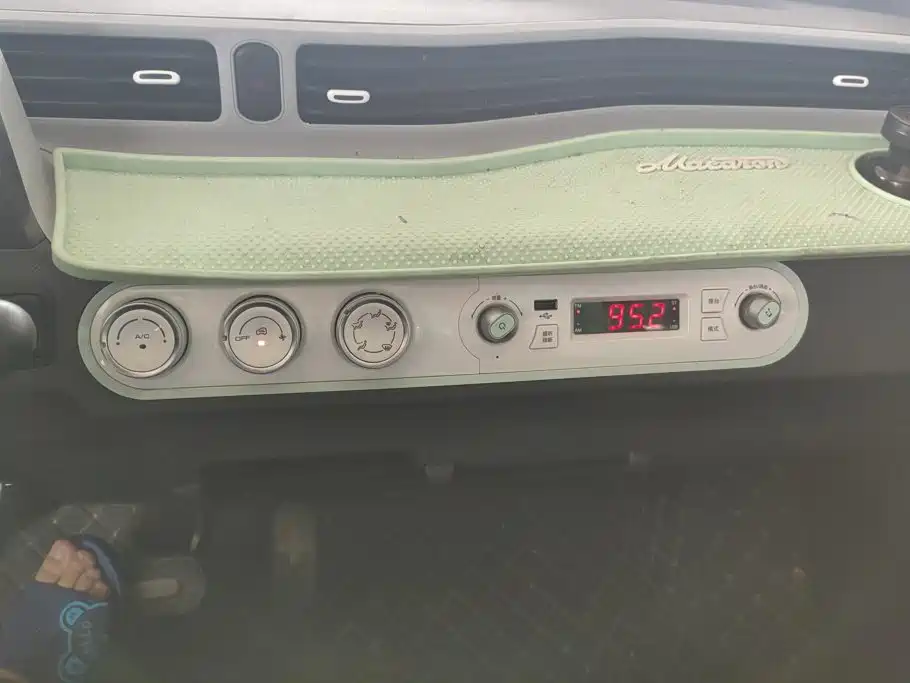 Wuling MINIEV — миниатюра 13