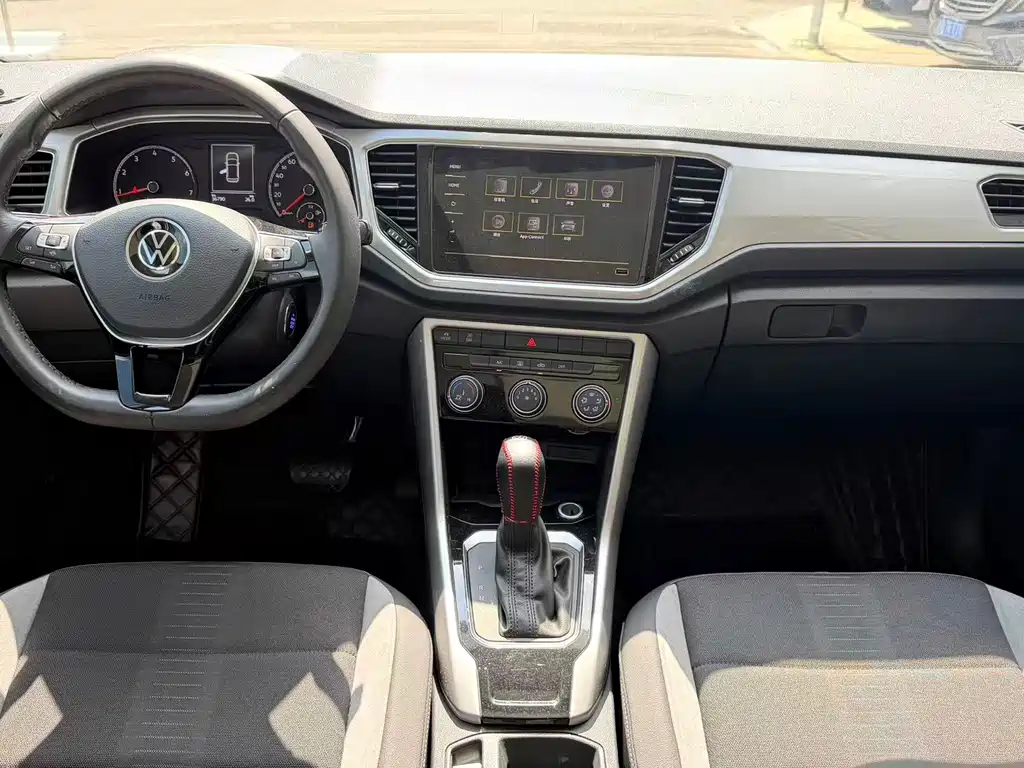 Volkswagen T-Roc — миниатюра 5