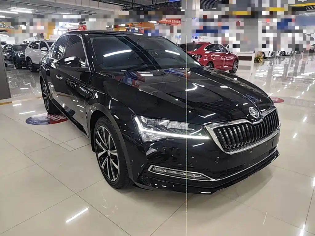 Skoda Superb — миниатюра 4
