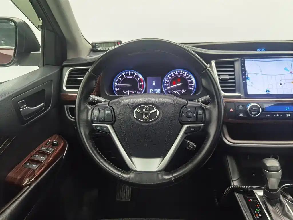 Toyota Highlander — миниатюра 11