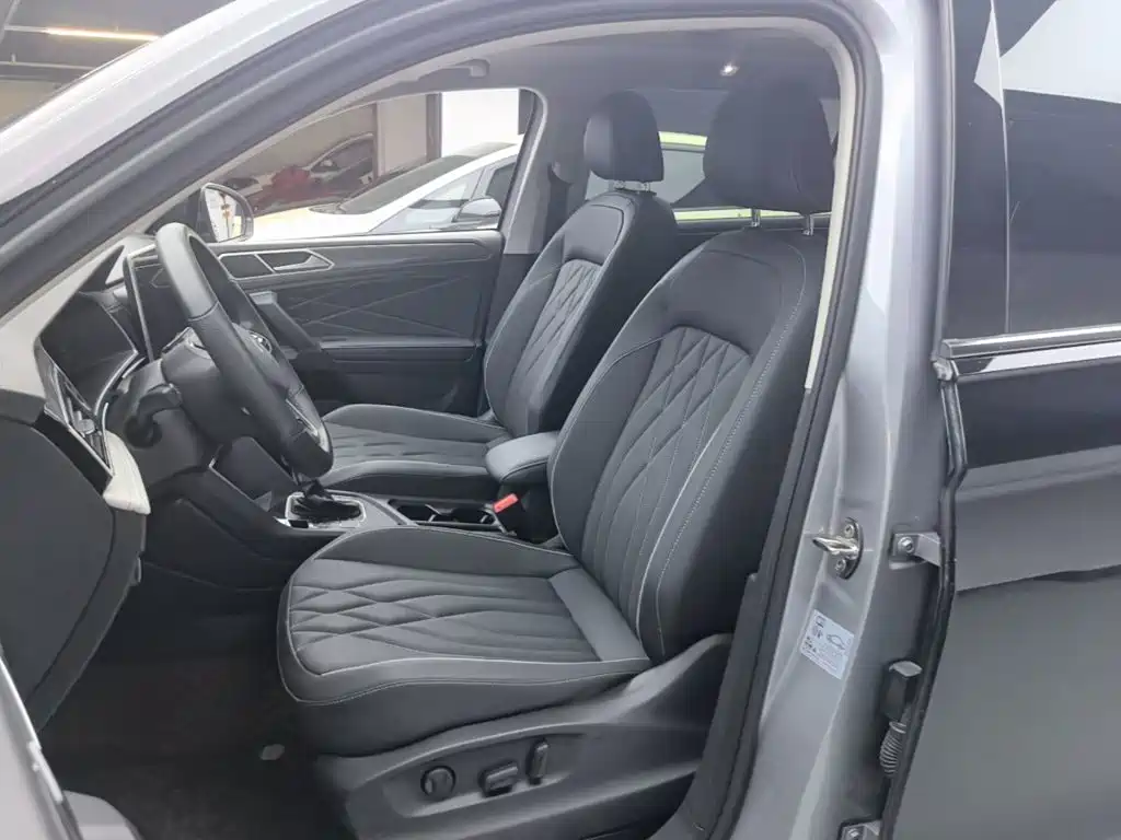 Volkswagen Tiguan L — миниатюра 15