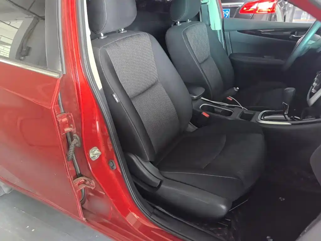 Nissan Tiida — миниатюра 25