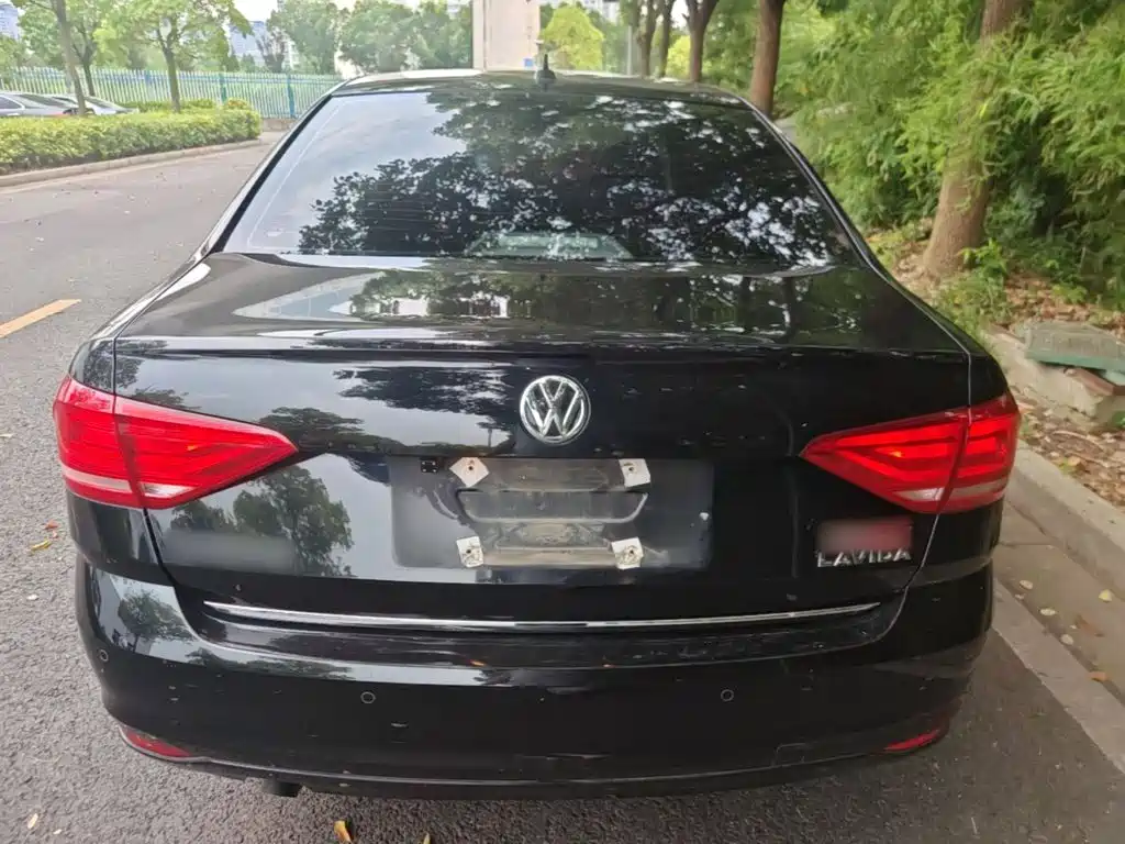 Volkswagen Lavida — миниатюра 6