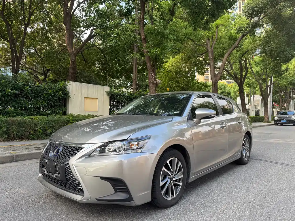 Lexus CT — миниатюра 2