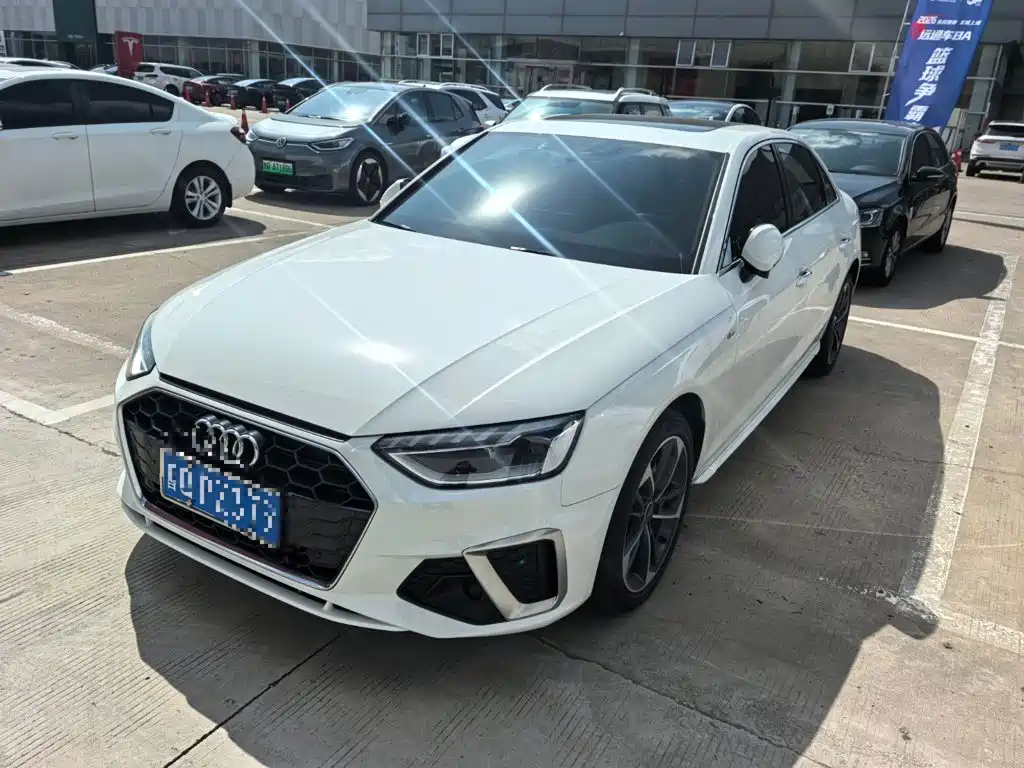 奥迪A4L 2022款 40 TFSI 时尚动感型 2022