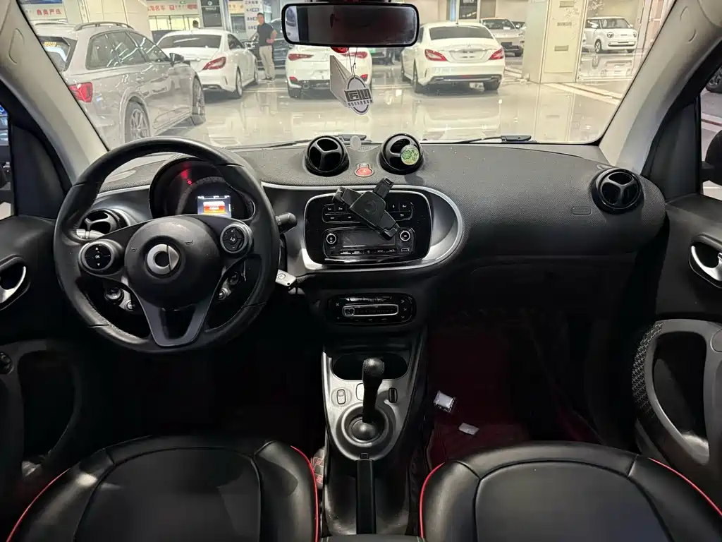 smart Smart Fortwo — миниатюра 6