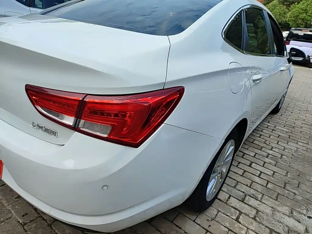 Buick Verano — миниатюра 8