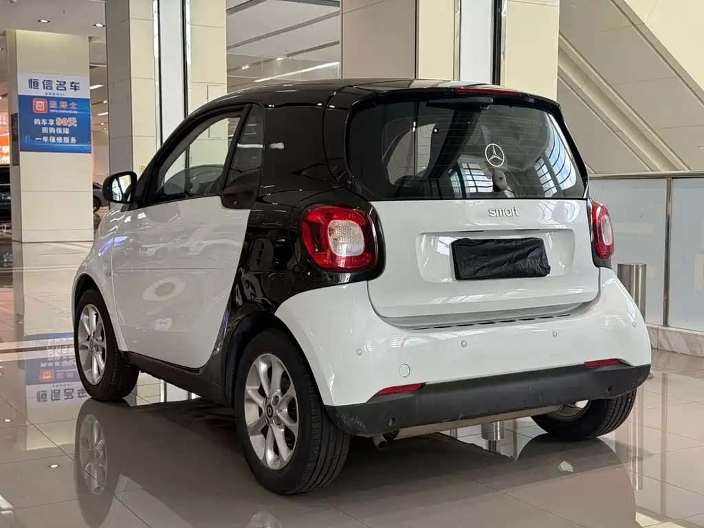 smart Smart Fortwo — миниатюра 9