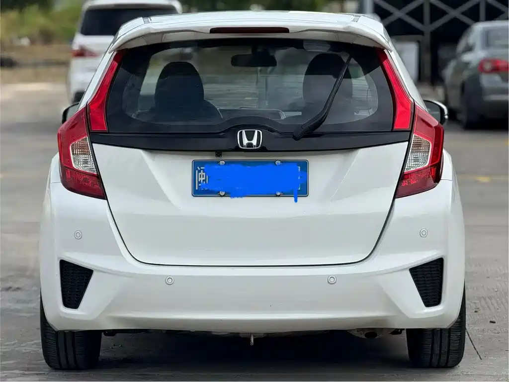Honda Fit — миниатюра 8