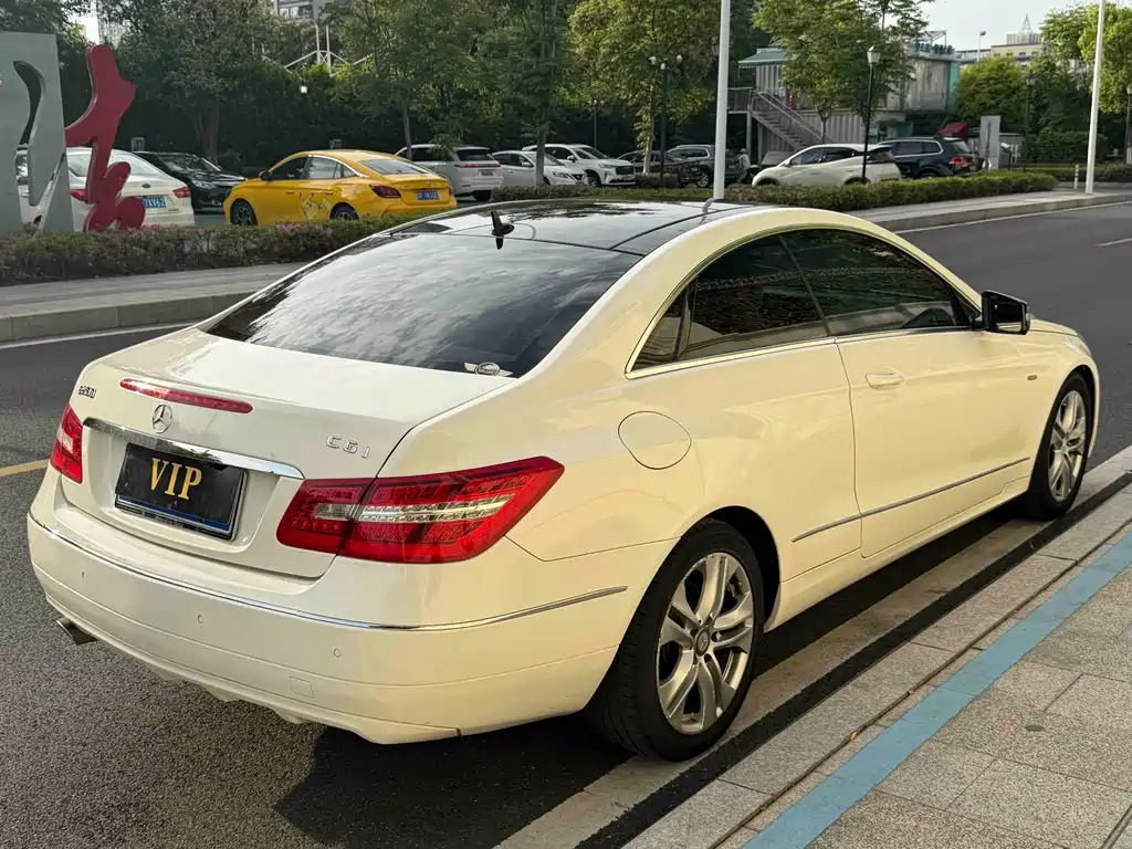 Mercedes-Benz E-Class (Import) — миниатюра 5