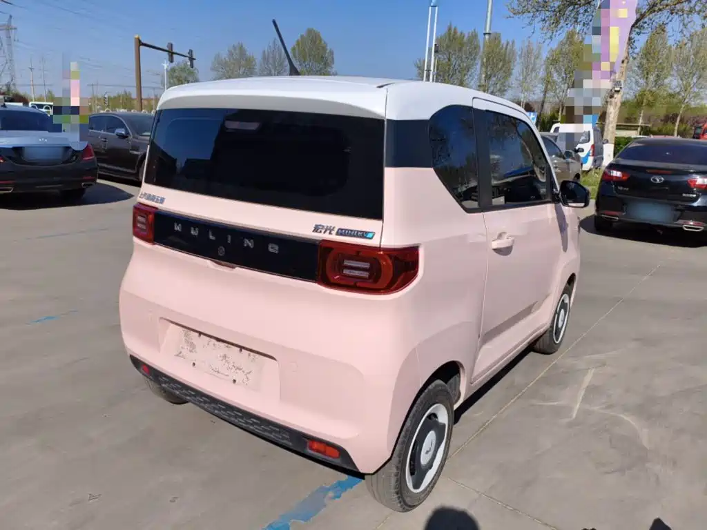 Wuling MINIEV — миниатюра 7