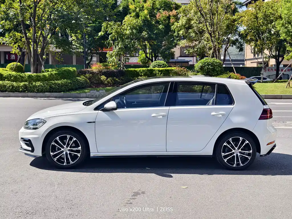 Volkswagen Golf — миниатюра 11