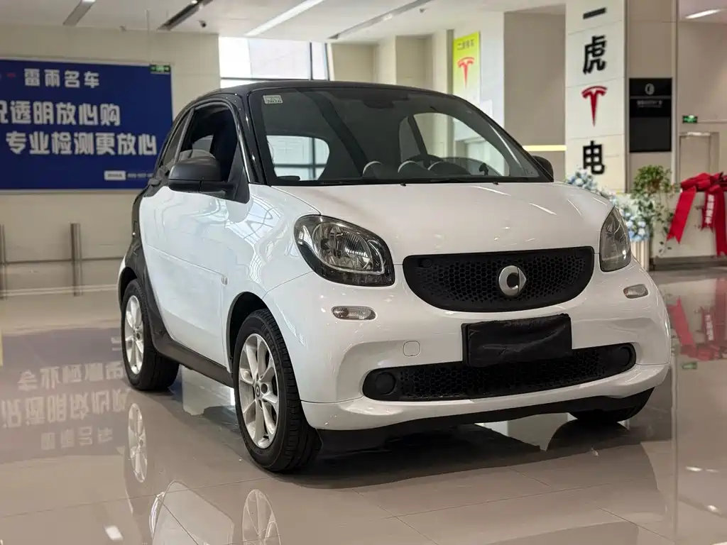 smart Smart Fortwo — миниатюра 2