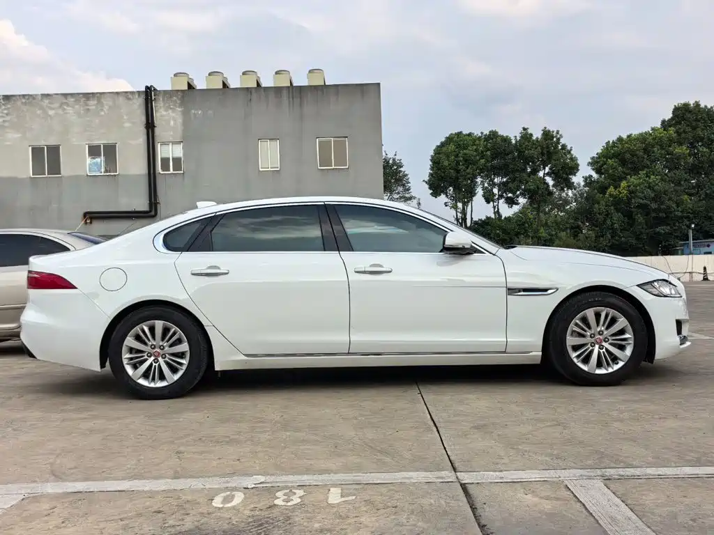 Jaguar XFL 2017 XFL 2.0T 240PS Premium
