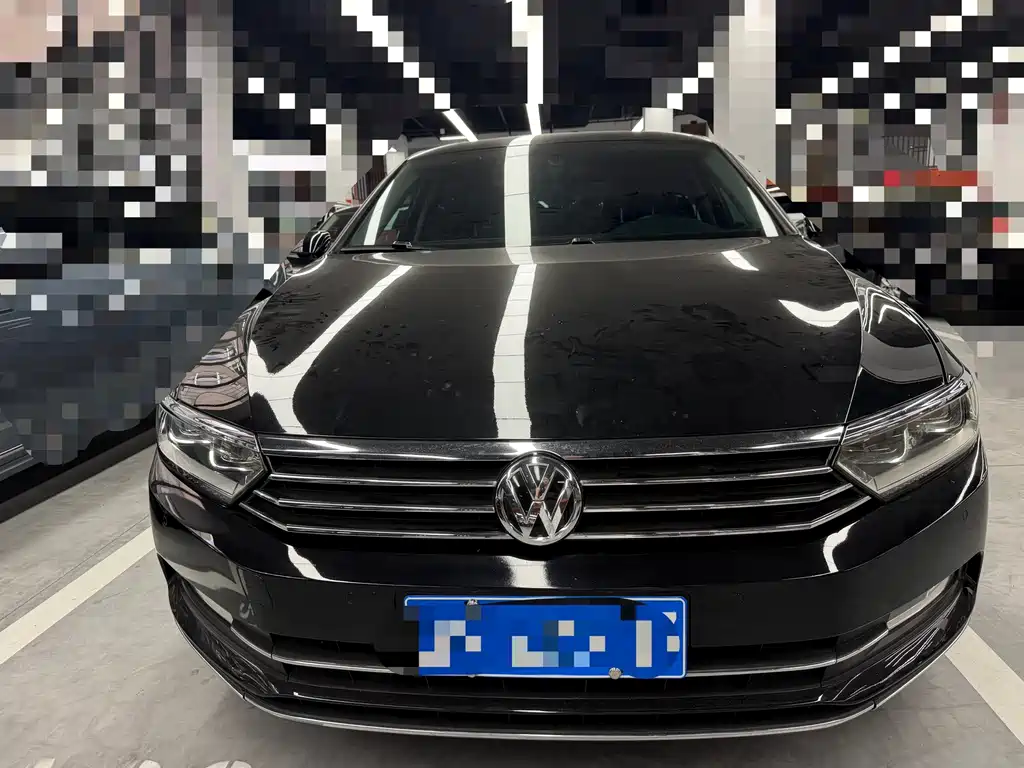 Volkswagen Magotan — миниатюра 2