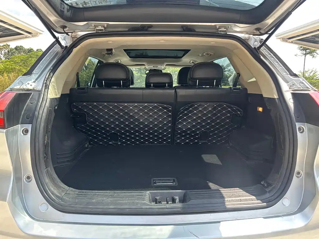 Geely Boyue — миниатюра 8