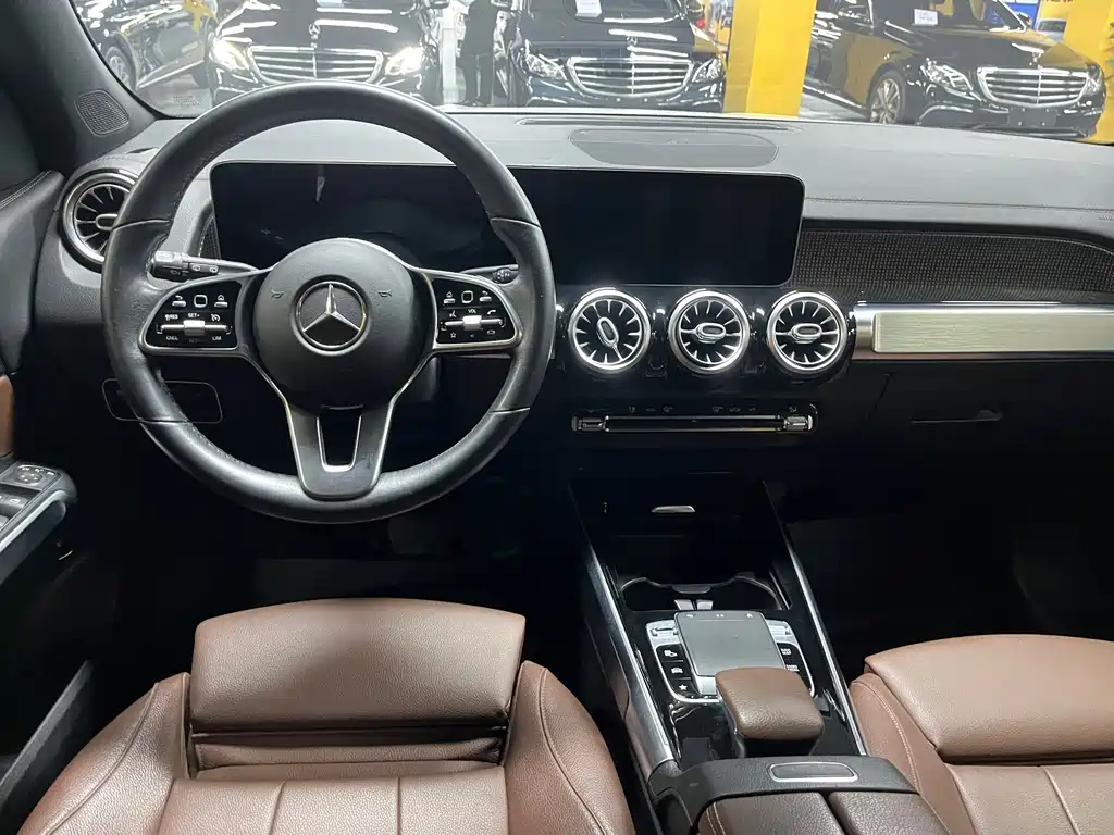 Mercedes-Benz GLB — миниатюра 6