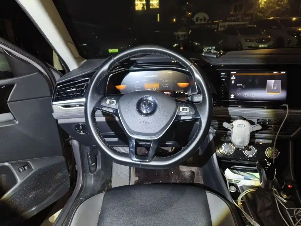 Volkswagen Sagitar — миниатюра 6