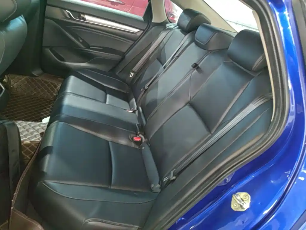 Honda Accord — миниатюра 17