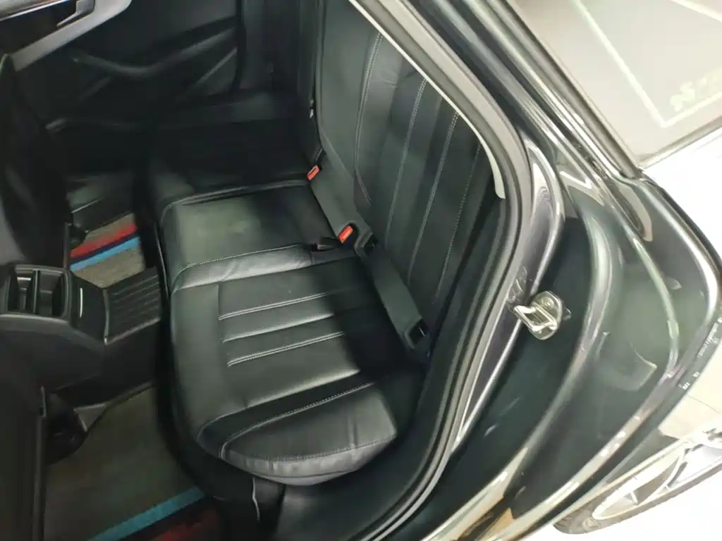Audi A4L — миниатюра 17
