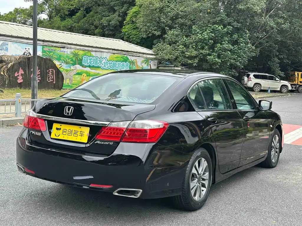Honda Accord — миниатюра 6