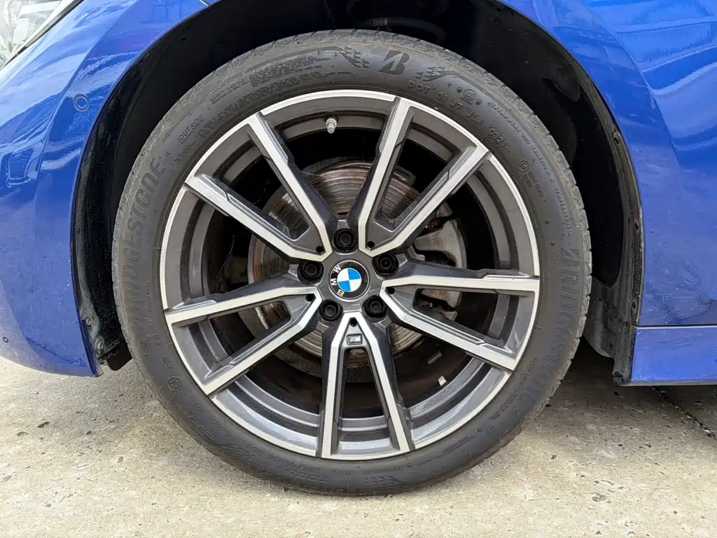 BMW 3 Series — миниатюра 23