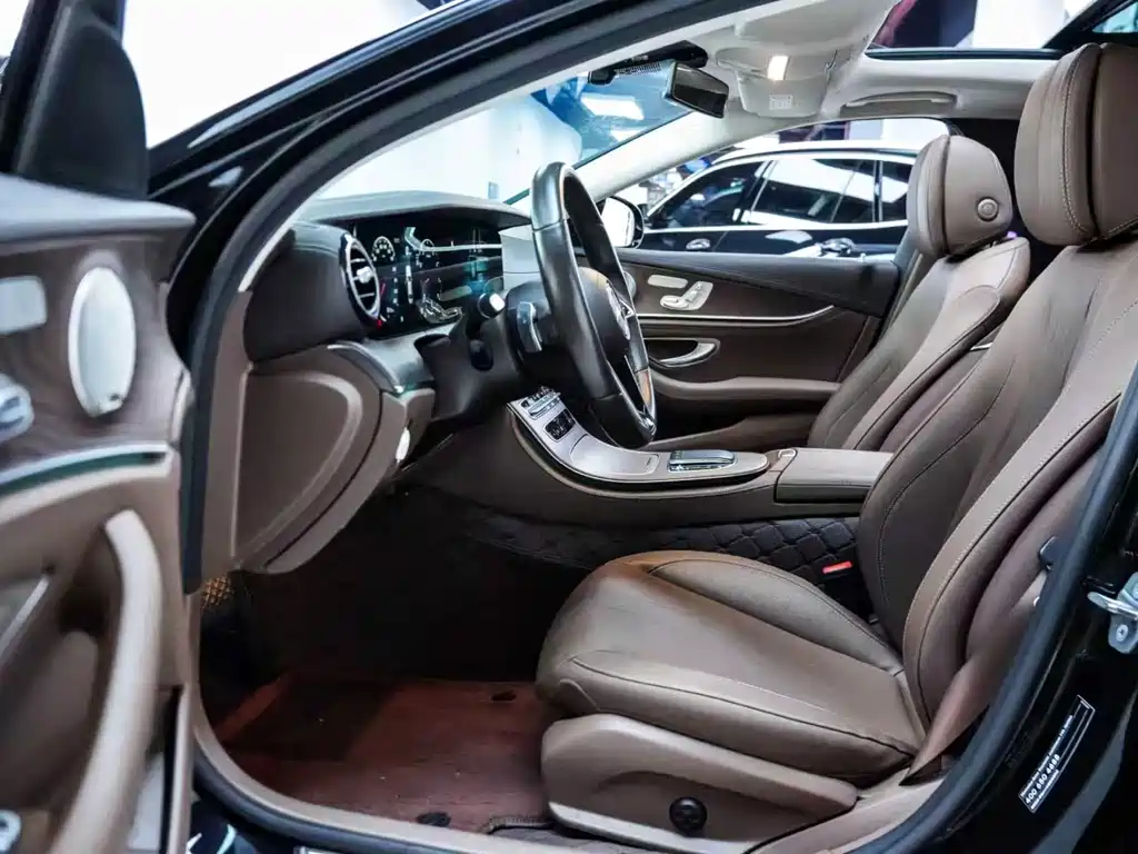Mercedes-Benz E-Class — миниатюра 4