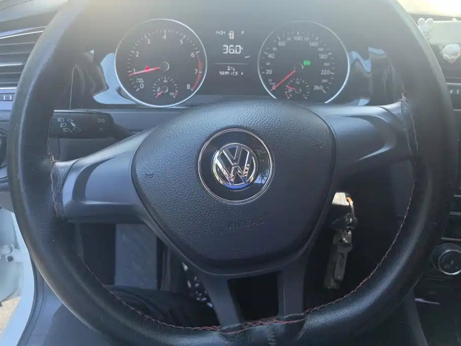 Volkswagen Golf — миниатюра 15