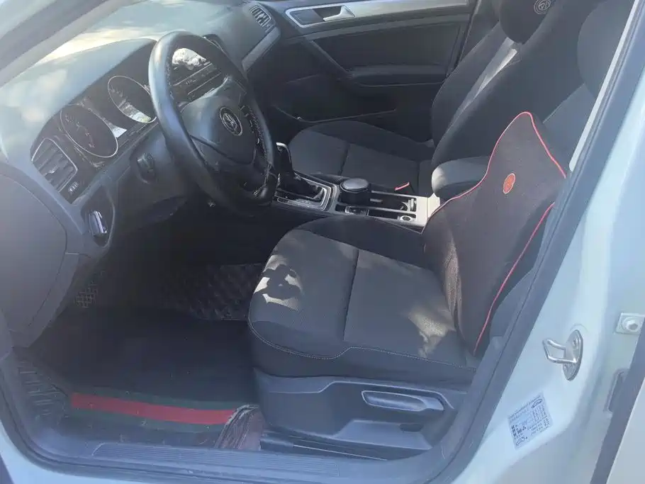 Volkswagen Golf — миниатюра 9