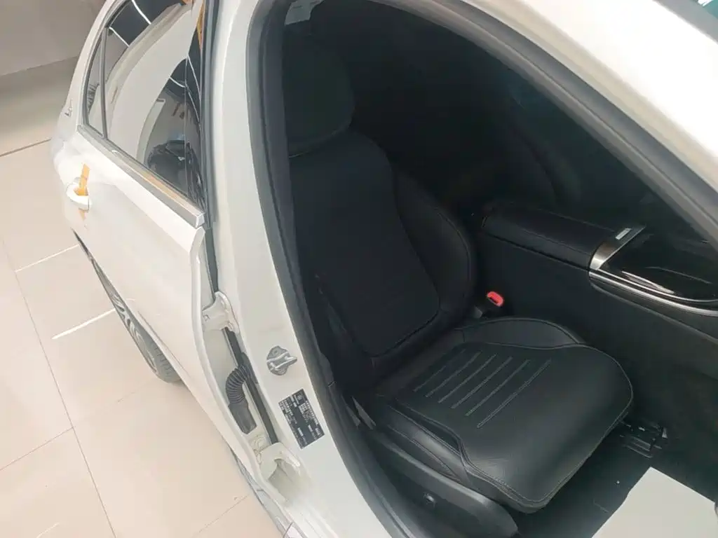 Mercedes-Benz C-Class — миниатюра 25