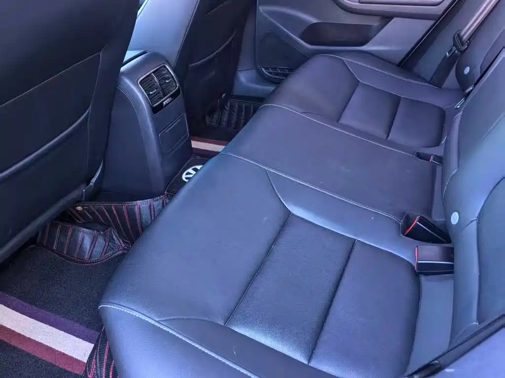 Volkswagen Sagitar — миниатюра 3
