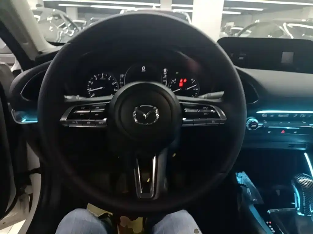 Mazda 3 Axela — миниатюра 11